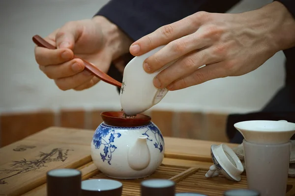 Éléments de la cérémonie du thé chinois thé kung fu — Photo