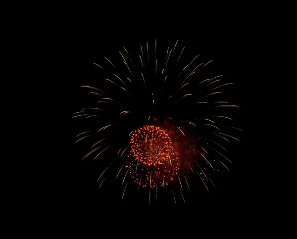 Fuochi d'artificio vacanza di luci colorate isolate su sfondo nero — Foto Stock