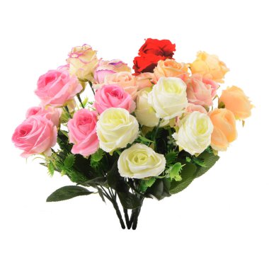 Beyaz arkaplanda izole edilmiş yapay gül çiçekleri  