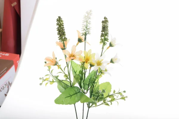 Цвет Искусственный Цветок Изолирован Белом Фоне — стоковое фото
