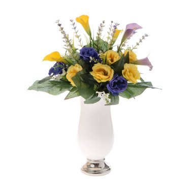 Vazodaki çiçekler beyaz arkaplanda izole edilmiş.