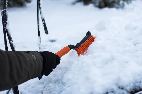 Coche, invierno, personas y concepto de vehículo — Foto de Stock