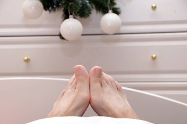 Santaclaus Noel ve yeni yıldan önce uyur..