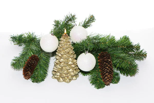 Witte kerstboom decoraties. — Stockfoto