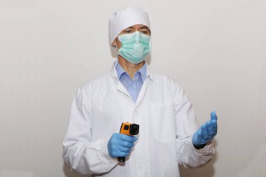 Doktor hastayla bir sözleşme imzalar.. 