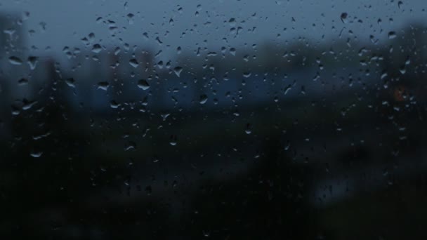 Blick Aus Dem Bürofenster Bei Regnerischem Wetter Auf Die Straßen — Stockvideo