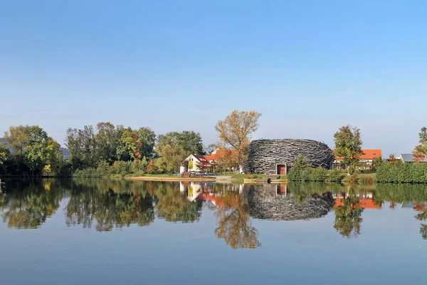 Hotel CAPI Hnizdo leylek yuvası - Prag yakınlarındaki resort. Çek Republick.
