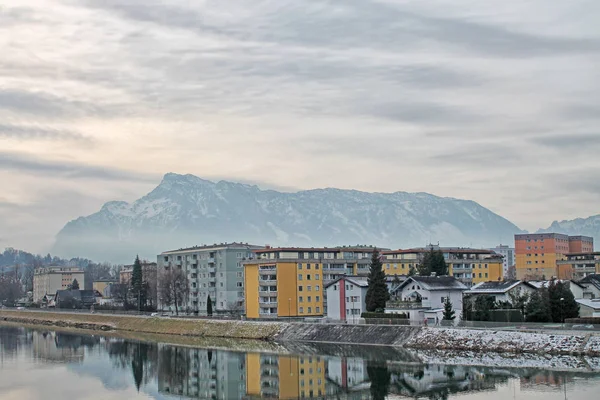 Vista do edifício moderno em Salzburgo, Áustria — Fotografia de Stock