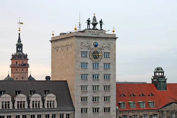 Fasada Wieżowca Kroch Hochhaus Lipsku Niemcy — Zdjęcie stockowe