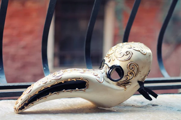Eine Venezianische Handgefertigte Pest Doktormaske Aus Nächster Nähe — Stockfoto