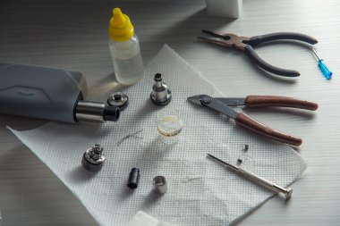 Elektronik sigara. Temizlik ve elektronik sigara.