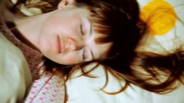 Hastalık. O soğuk algınlığı ilacı alır