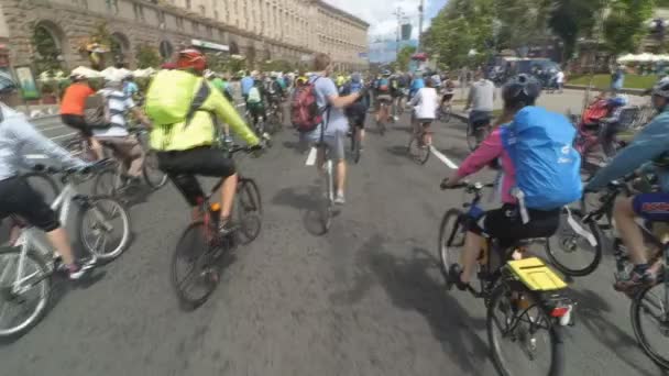 KYIV, UKRAINE - 20 mai 2017 Cycle entièrement ukrainien — Video