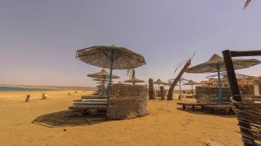 Terk edilmiş plaj. Mısır. Marsa Alam