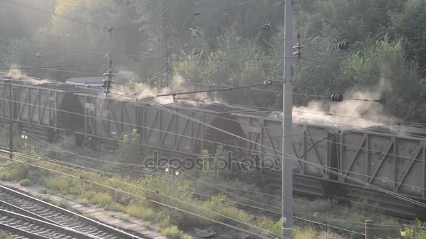 Coal. Wagons with burning coal go to the plant — Stock Video