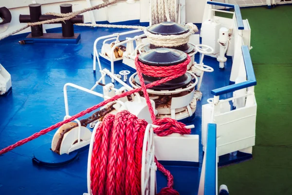 Deniz ip. Geminin burnuna hangi deniz ip yatıyor