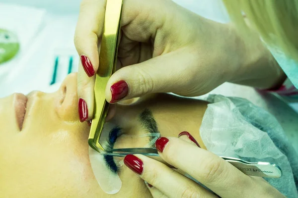 Eyelash extension. Procedures for eyelash extension