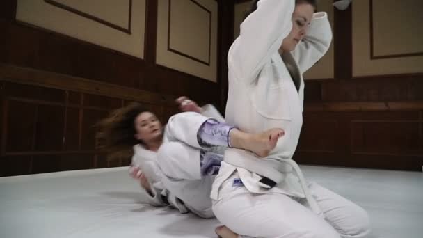 Mücadele Kızlar Tren Judo Japon Sporu Eğitimi Için — Stok video