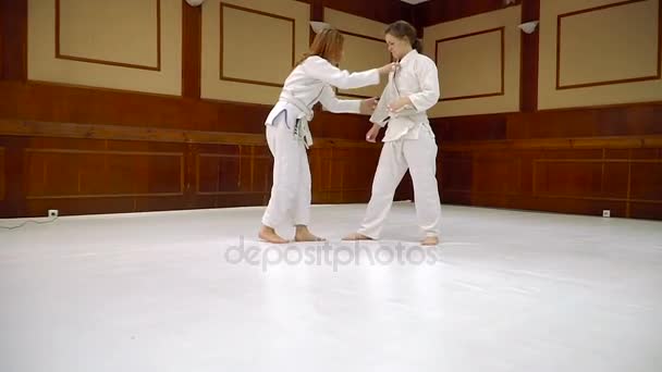 Luta Meninas Treinam Para Treinamento Judô Jujitsu — Vídeo de Stock