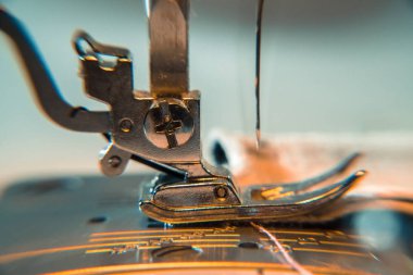 Dikiş makinesi ve dikiş araçları