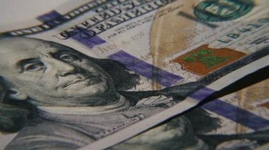 Para. Eller dolar saymak