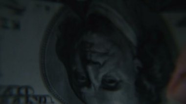 Para. Eller dolar saymak