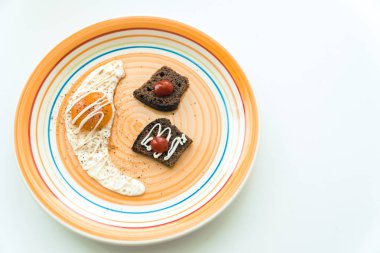 Omlet. Hızlı bir şekilde pişmiş gıda