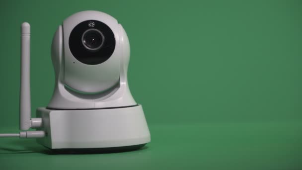 Камера Наблюдения Камера Наблюдения Поворачивает Камеру Разных Направлениях — стоковое видео