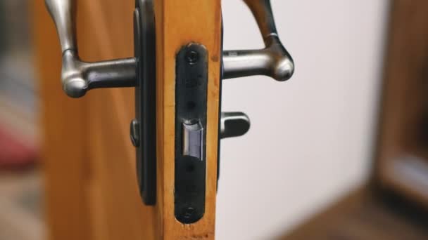 Interior Wooden Door Wooden Door Lock — Stockvideo