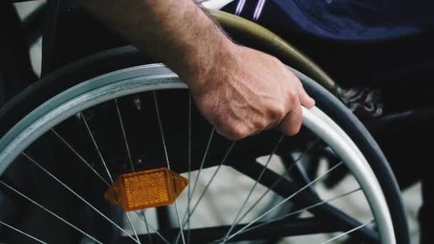 Silla Ruedas Silla Ruedas Para Personas Con Discapacidad — Vídeo de stock