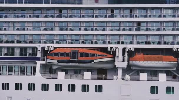 救生船 乘坐环球客轮的救生艇 — 图库视频影像