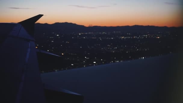 Viagem Avião Voa Sobre Cidade Noturna — Vídeo de Stock