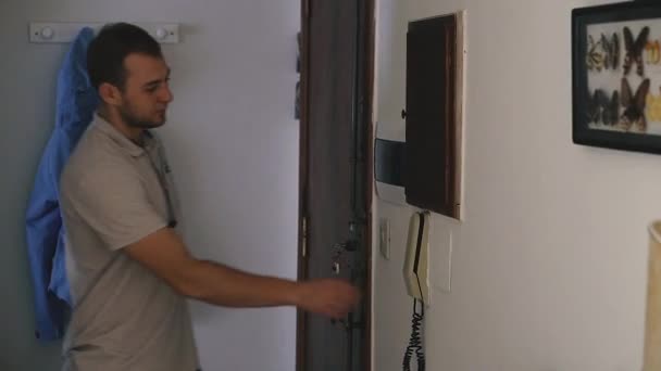 Téléphone Fixe Homme Appelle Sur Téléphone Fixe — Video