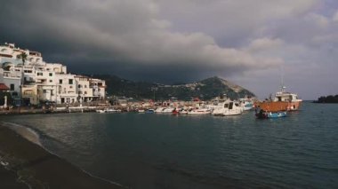 Ischia Adası. Ischia 'nın köşelerinden biri.