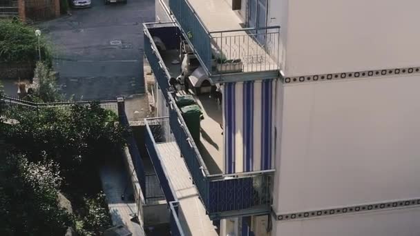 Balkon Balkon Którym Żyją Koty — Wideo stockowe
