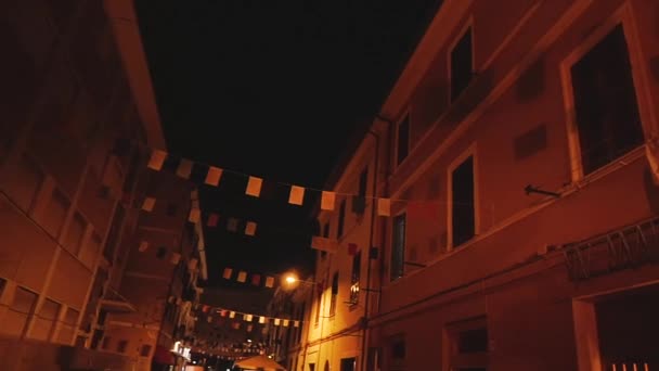 Yıka Şunları Yıkandıktan Sonra Her Şey Sokakta Kurur — Stok video