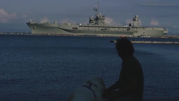 Itália Gaeta Outubro 2019 Passeio Cidade Gayat Fundo Navio Guerra — Vídeo de Stock