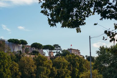 Mimarlık. Roma şehrinin mimarisiyim ben. İtalya.