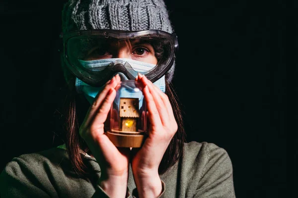 Vírus Mulher Máscara Gaze Protetora Para Proteger Contra Infecção Viral — Fotografia de Stock