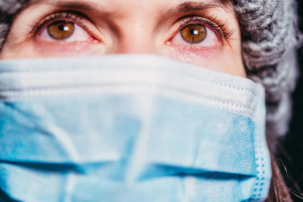 Vírus Mulher Máscara Gaze Protetora Para Proteger Contra Infecção Viral — Fotografia de Stock