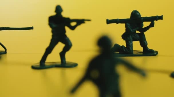 Toy Soldiers Toy Green Soldiers Guns — Stock Video