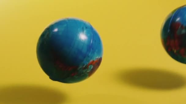 Earth Globe Earth Globe Form Soft Ball — Stock Video