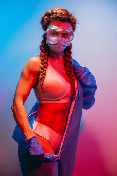 Wirus Kobieta Nosi Przeciwwirusowy Kombinezon Medyczny — Zdjęcie stockowe