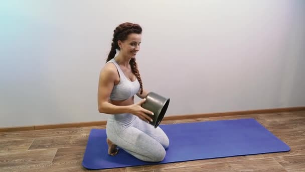 Ejercicio Casero Mujer Haciendo Ejercicio Deportivo Casa Ejercicio Manual — Vídeo de stock