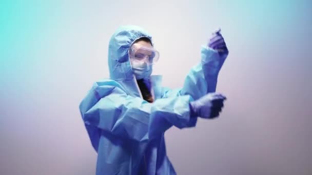 Virus Une Femme Costume Antivirus Protection Danse — Video