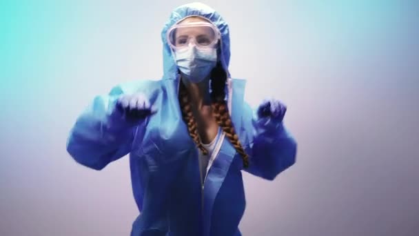 Virus Woman Protective Antivirus Suit Dancing — Stock Video