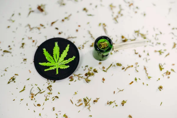 Cannabis Marihuana Con Pipa Humeante — Foto de Stock