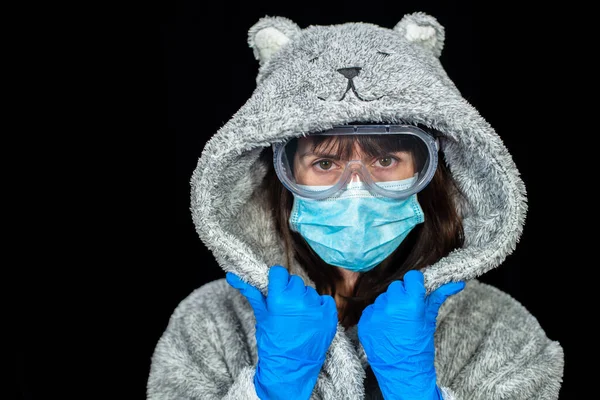Virus Femme Peignoir Avec Gants Protection Masque Médical — Photo