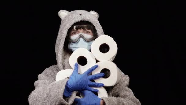 Virus Woman Medical Mask Bathrobe Holds Toilet Paper Her Hands — Stock Video