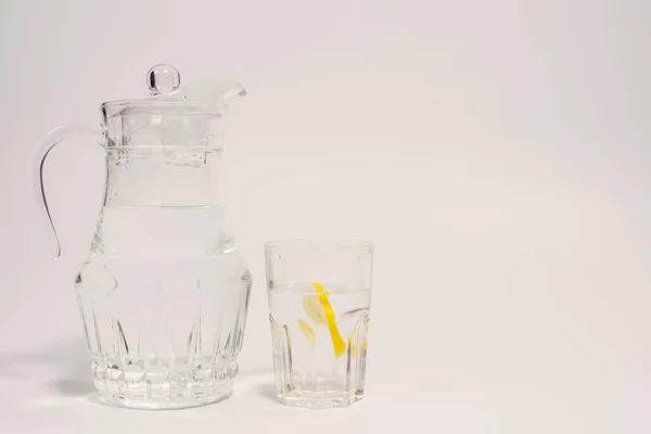 Питна Вода Стакан Питної Води Лимоном — стокове фото
